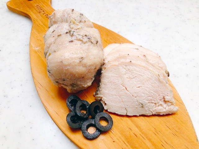 炊飯器と塩麹できる！鶏もも肉の簡単「発酵シャルキュトリ」レシピ