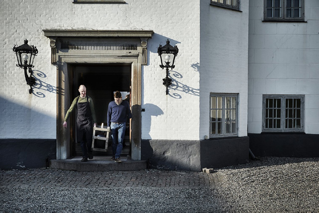 Attention to gentle care was essential when it came to designing their unique process line and equipment. The workers must ensure the berries are treated gently as possible as they are transported the short distance between orchard and cellar. 