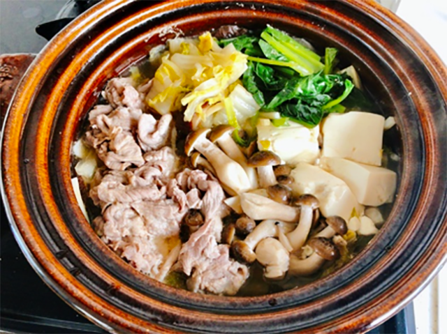 発酵鍋の代表格、台湾の「酸菜白肉鍋（スワァンツァイ パイロウグゥオ）」のレシピ・作り方