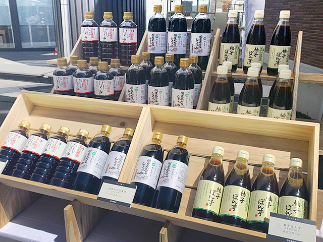 「羽田甚商店」オープニングイベントの『やまひら醤油』ブース