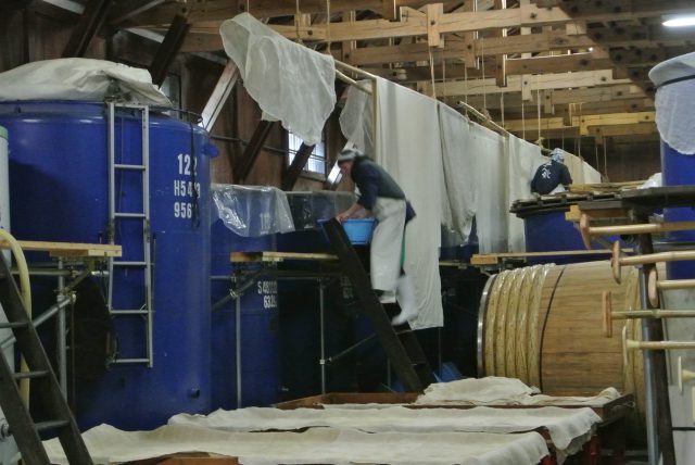 The brewers all looked cool and professional, regardless of gender, making us gaze at them admiringly.