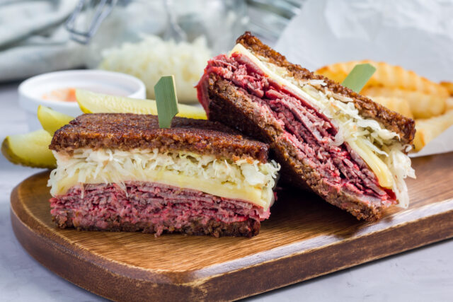 Classic reuben sandwich, served with dill pickle, potato chips, horizontal:Relish Life’s Sweet and Sauer Moments with a Sandwich：haccola　Japanese fermented foods and cuisine